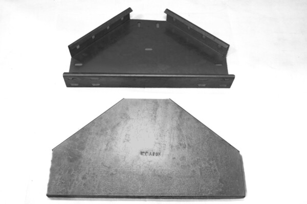 Cable Tray Tee with Cover