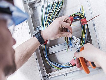 Common Mistakes to Avoid During Cable Tray Installation